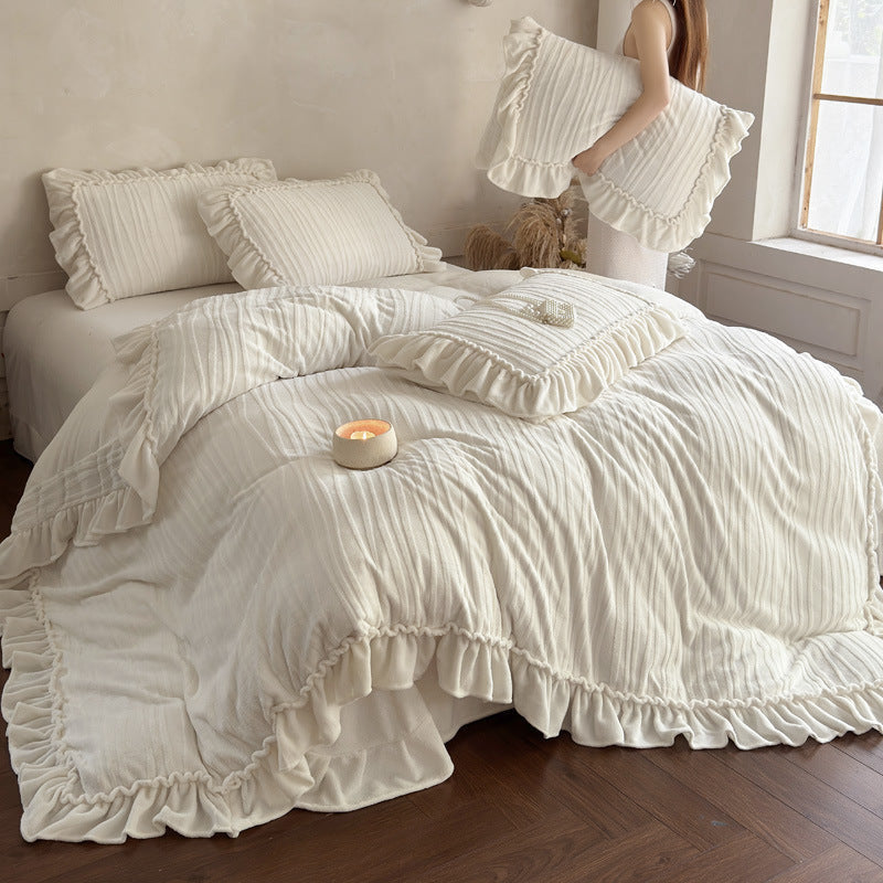 Double Duvet Covers in Cotton Gauze with Pintuck Ruffle Trim