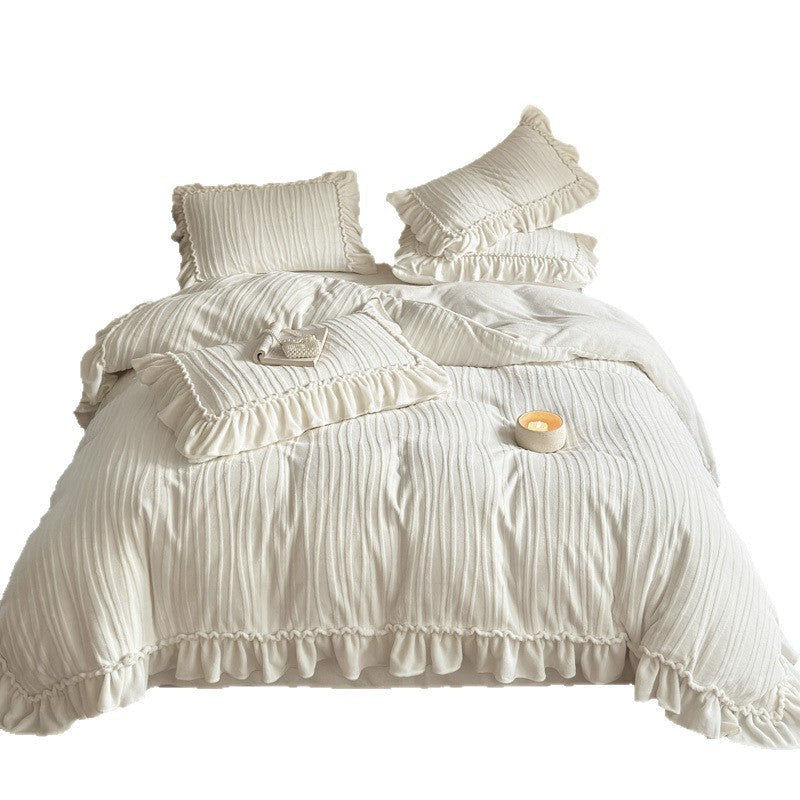 Double Duvet Covers in Cotton Gauze with Pintuck Ruffle Trim