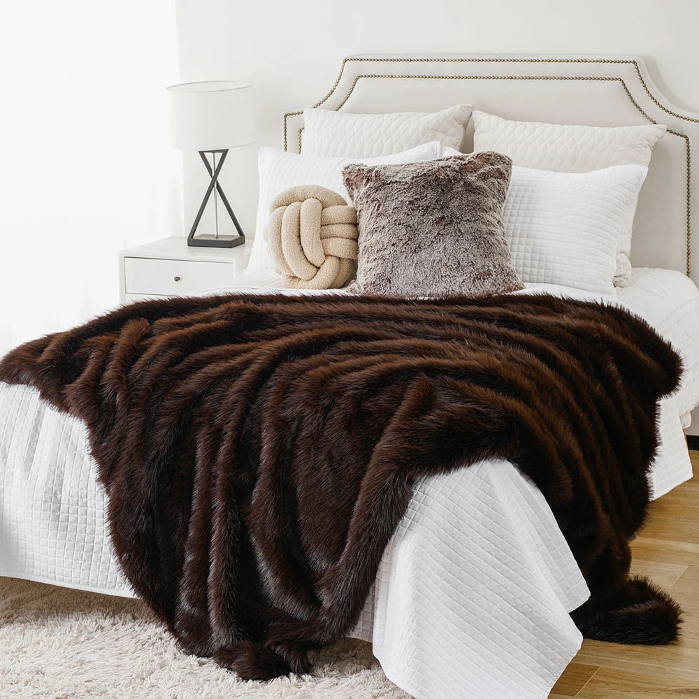 Faux Fur Throw Blanket with Long-Pile Texture and Velvet Backing