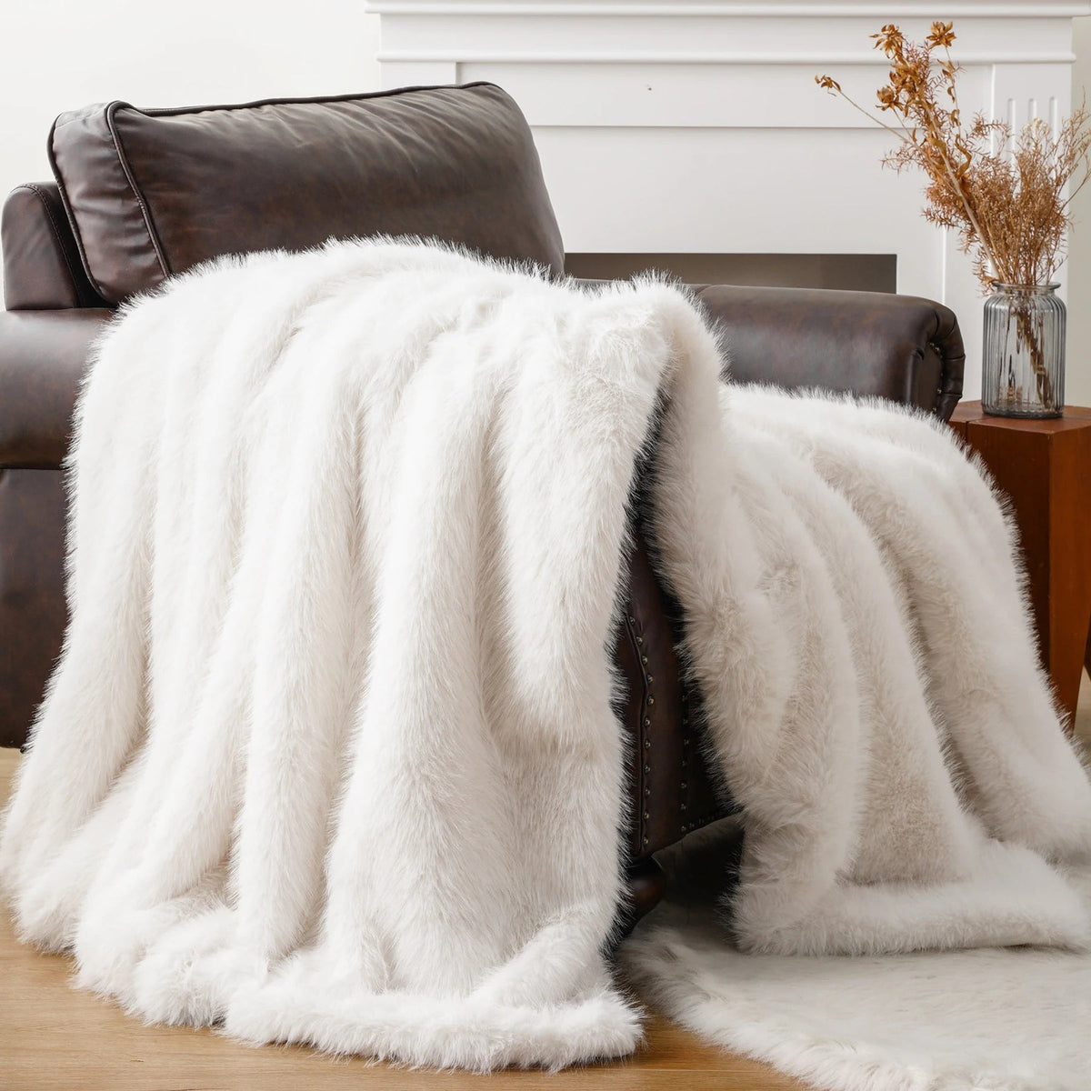 Faux Fur Throw Blanket with Long-Pile Texture and Velvet Backing