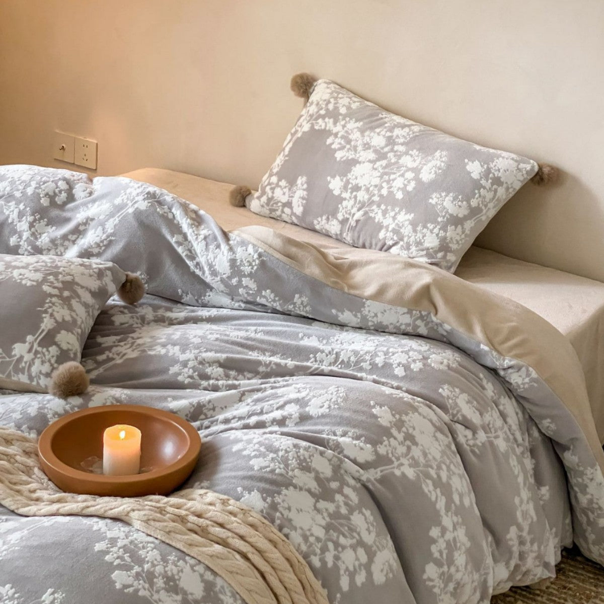 Fleece Bedding Reversible Plush Duvet Cover with Pom-Pom Pillowcases