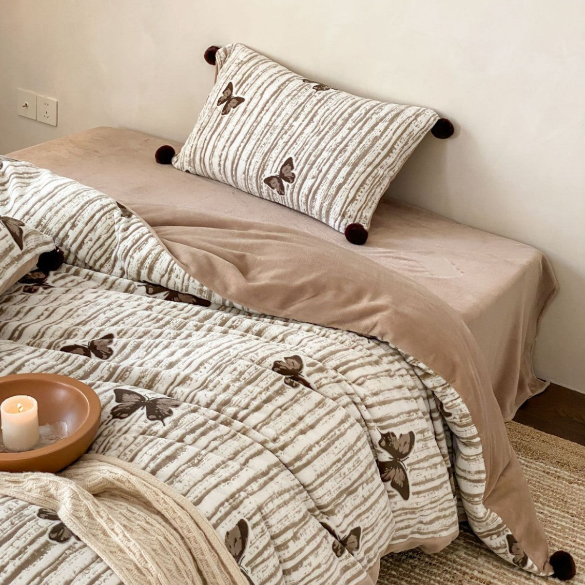 Fleece Bedding Reversible Plush Duvet Cover with Pom-Pom Pillowcases