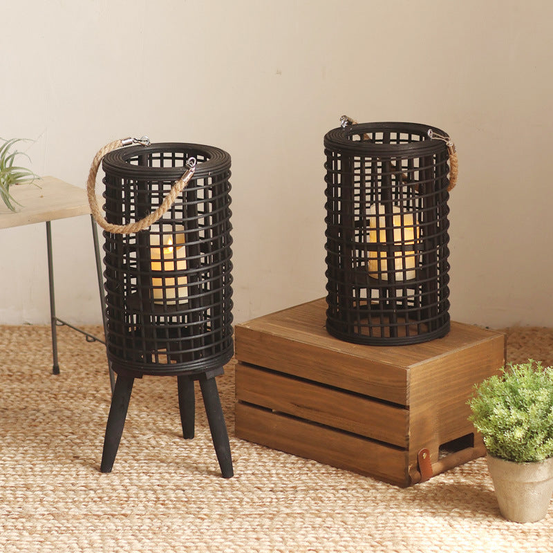 Lamp with Lattice Design and Soft Diffused Light for Living Room