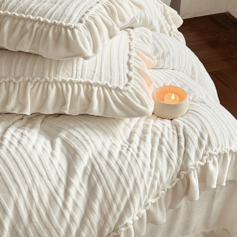 Double Duvet Covers in Cotton Gauze with Pintuck Ruffle Trim