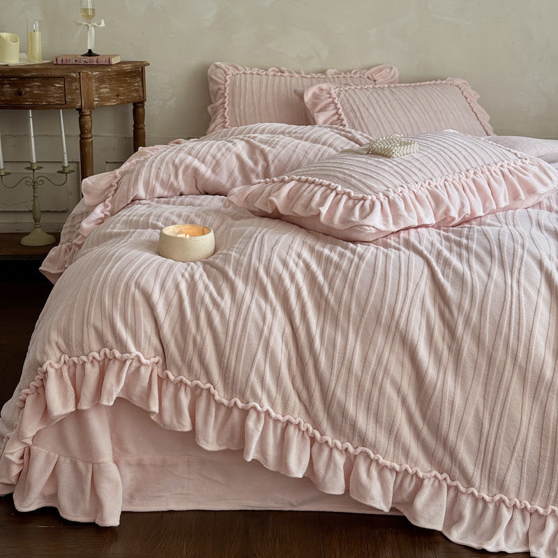 Double Duvet Covers in Cotton Gauze with Pintuck Ruffle Trim