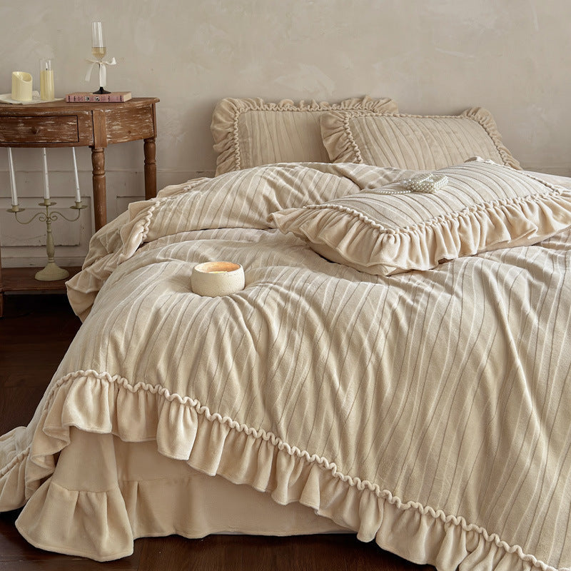Double Duvet Covers in Cotton Gauze with Pintuck Ruffle Trim