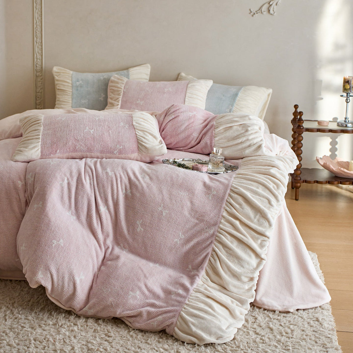 Fleece Bedding Set, Warm Plush Duvet Cover with Ruffled Edges