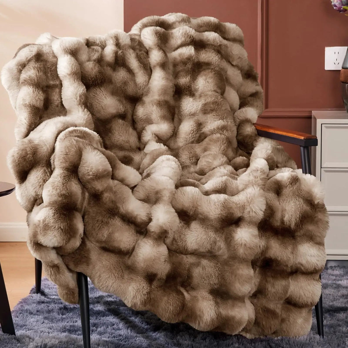 Sofa Throws in Thick Pile, Double-Layer Bubble Quilted Design