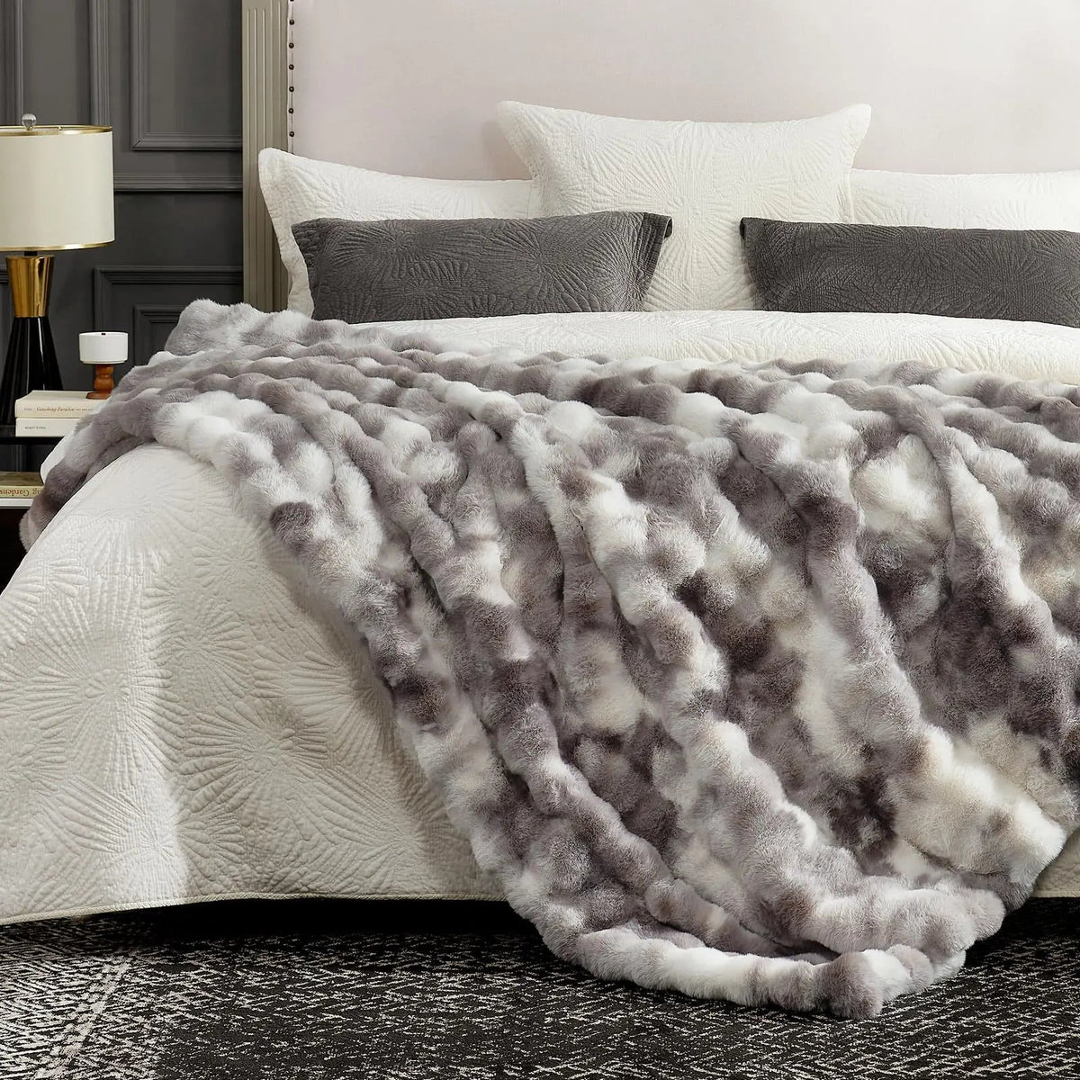 Sofa Throws in Thick Pile, Double-Layer Bubble Quilted Design