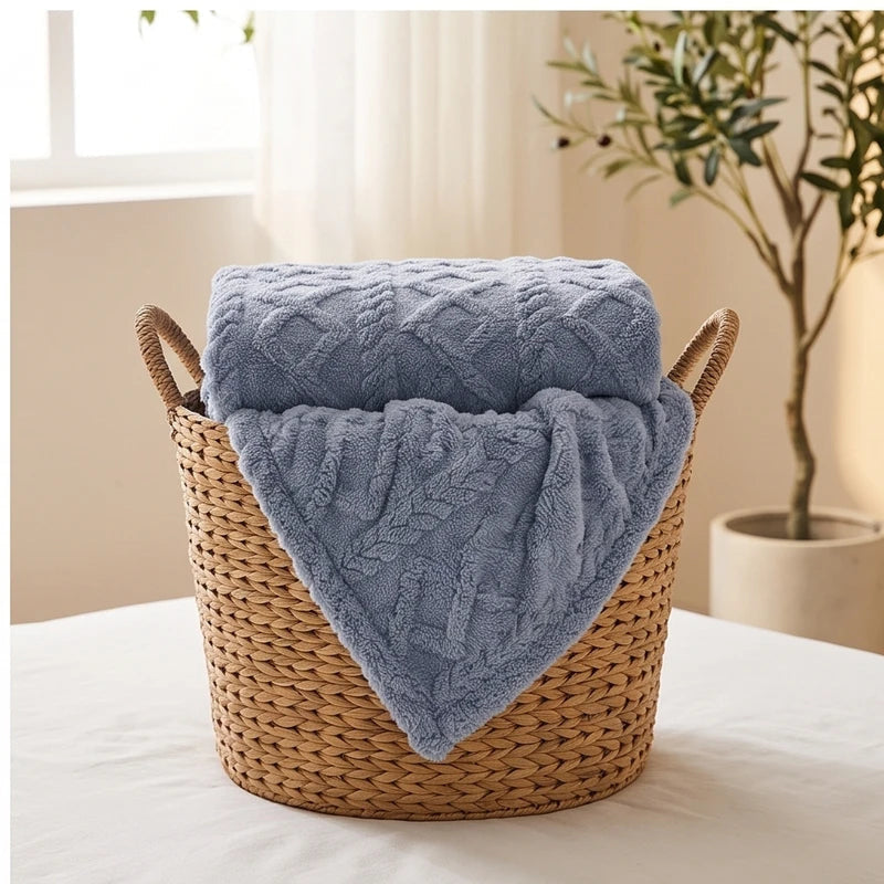 Throws in Quilted Fleece with Raised Jacquard Texture, Lightweight