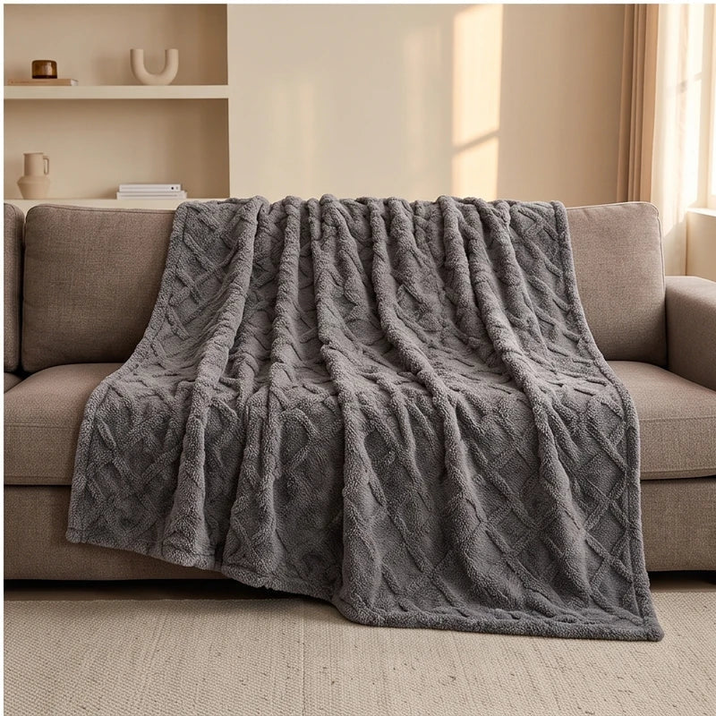 Throws in Quilted Fleece with Raised Jacquard Texture, Lightweight