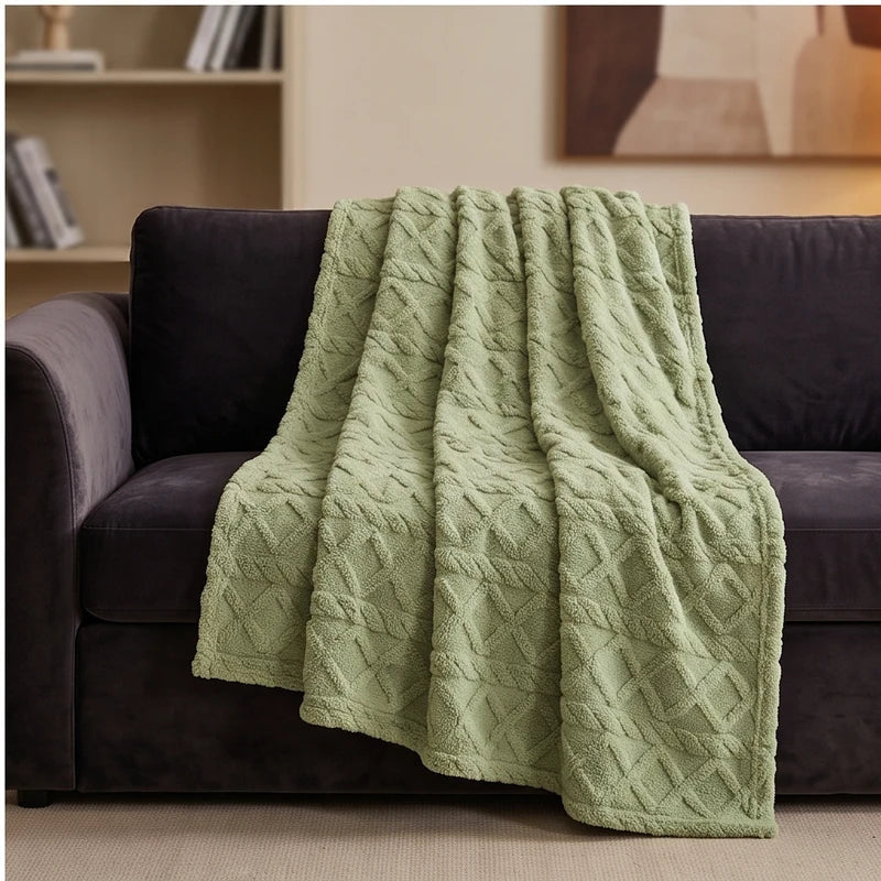 Throws in Quilted Fleece with Raised Jacquard Texture, Lightweight