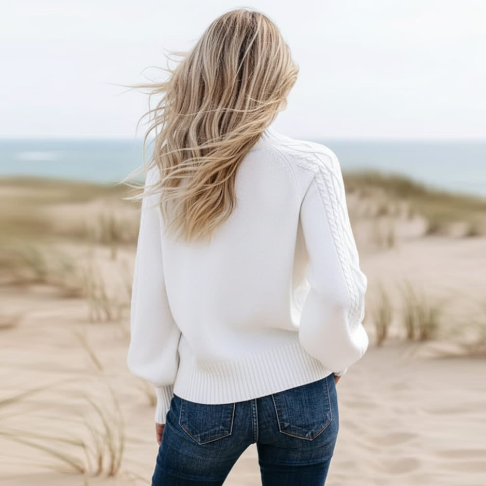 Women's Cable-Knit Sweater With a Raised Diamond Pattern - Off White