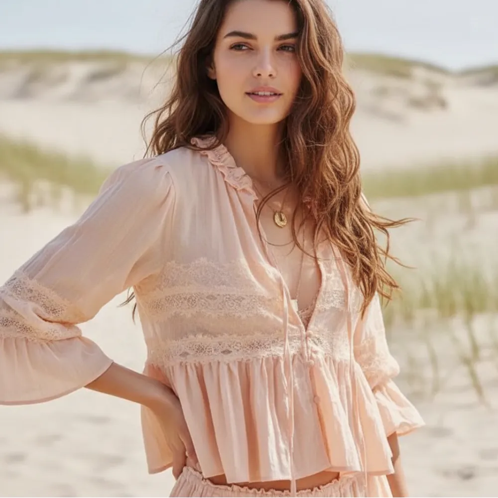 Women's Lace Panel Babydoll Top With Long Sleeves - Blush Nude