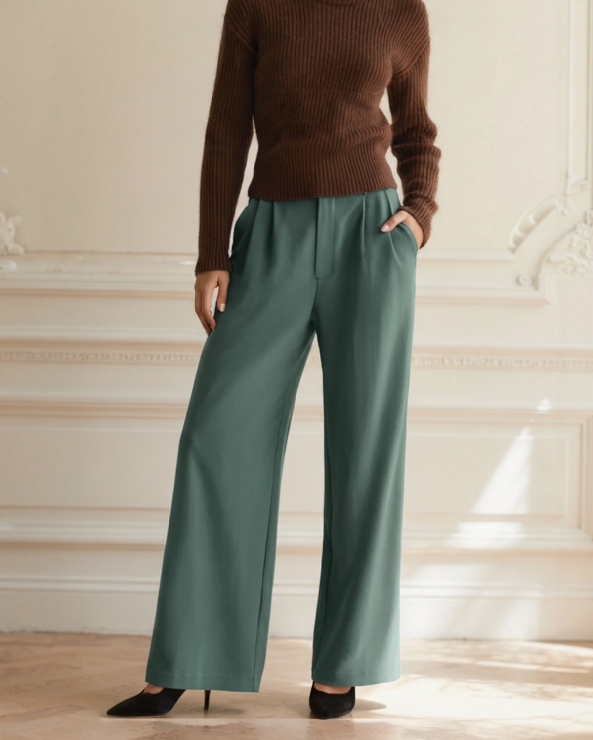 Women's Pleated Wide-Leg Trousers With Side Pockets - Green