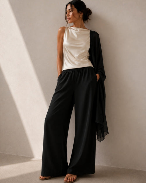 Women's Wide-Leg Trousers With a Gathered Waist - Black