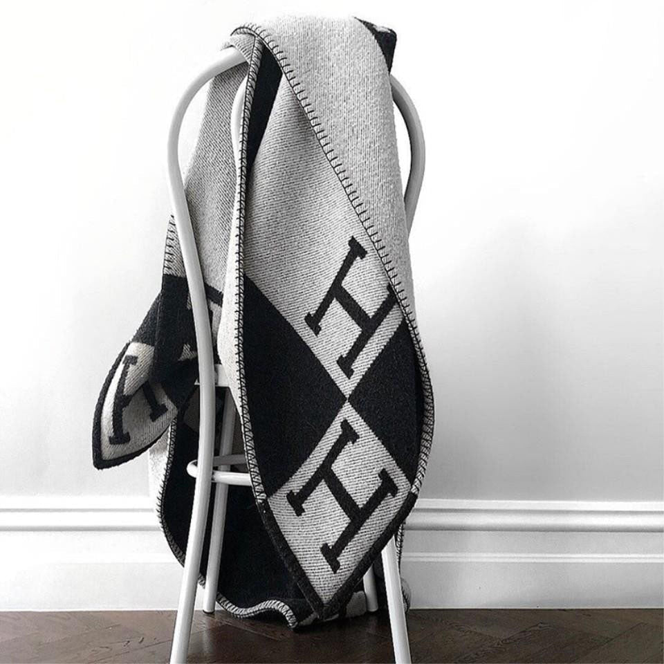 Wool Blanket with Cashmere, Warm Two-Tone Block Pattern Throw